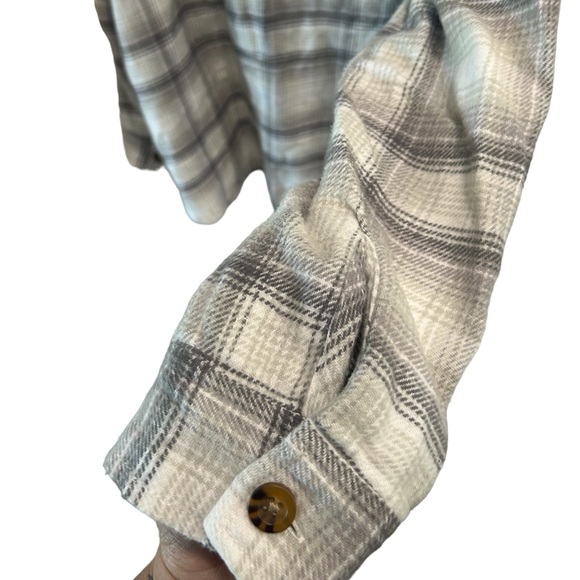 Hollister Flannel - Picture 6 of 9